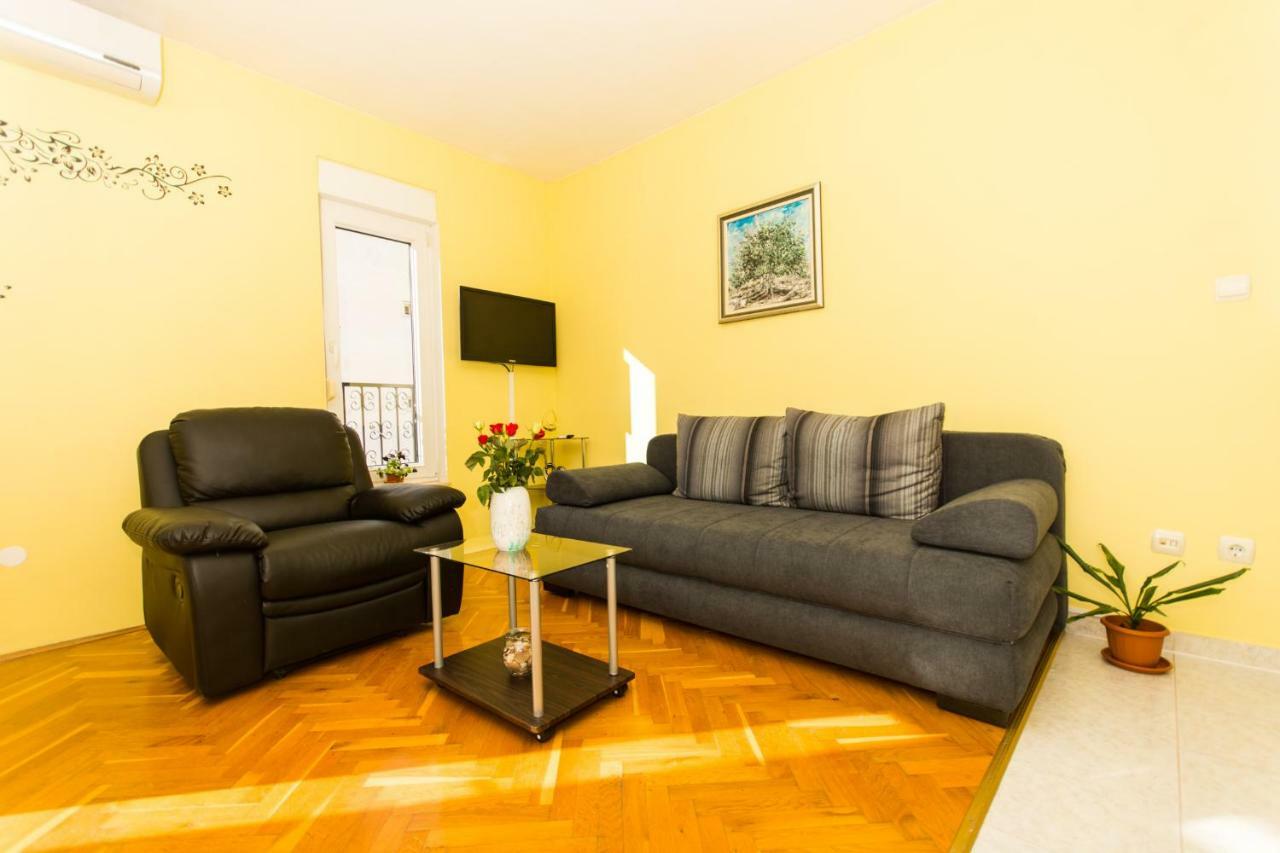 Apartman Ruza Apartamento Trogir Exterior foto