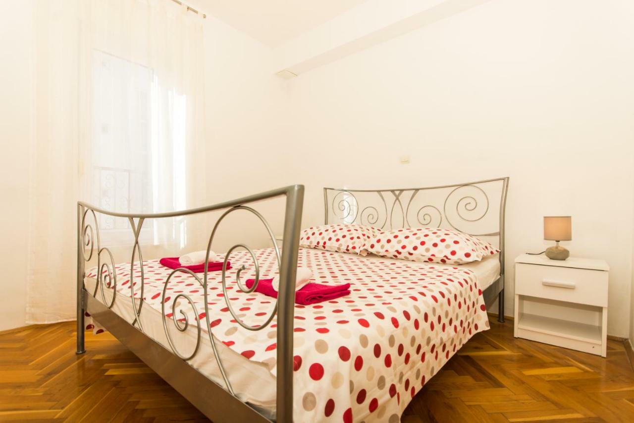 Apartman Ruza Apartamento Trogir Exterior foto