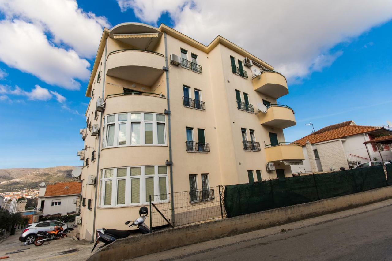 Apartman Ruza Apartamento Trogir Exterior foto